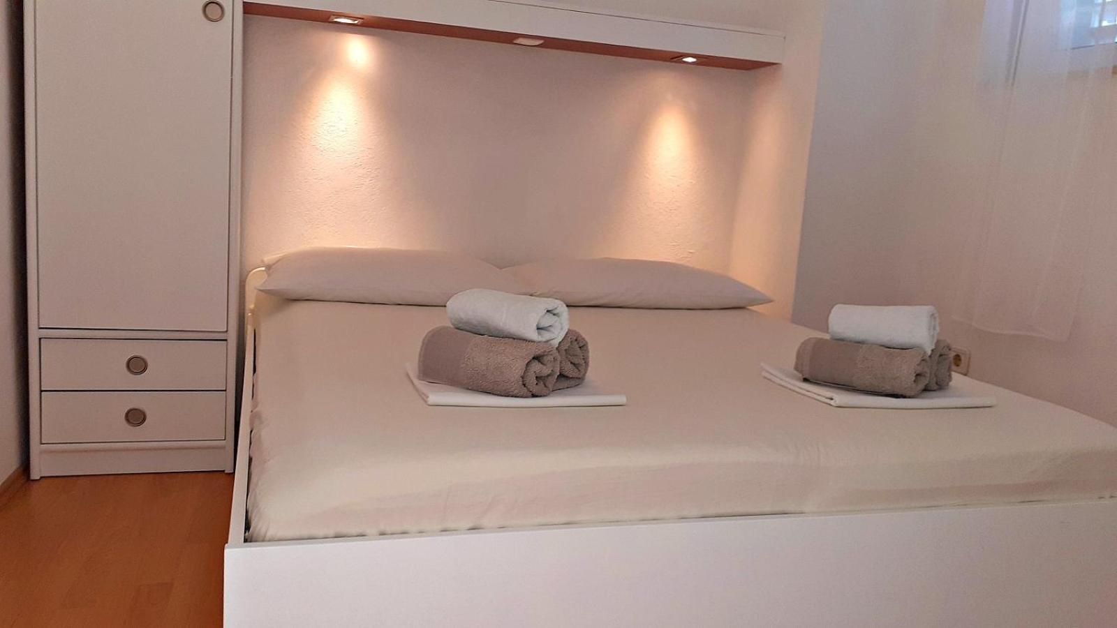 Apartments Villa Bonaca Baška Voda Habitación foto