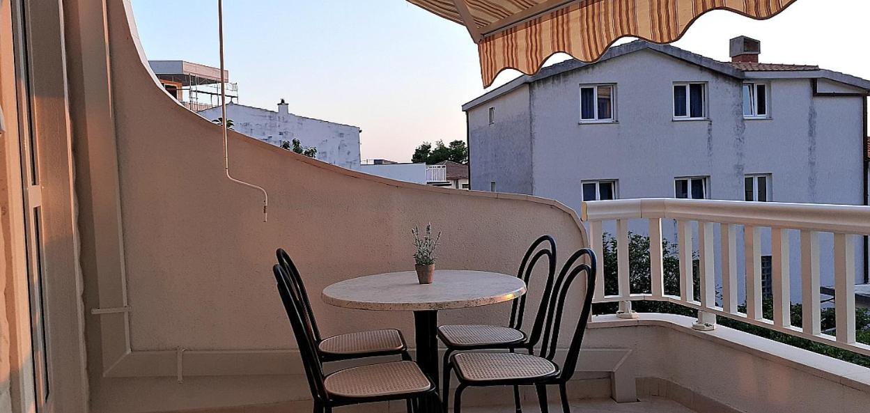 Apartments Villa Bonaca Baška Voda Habitación foto