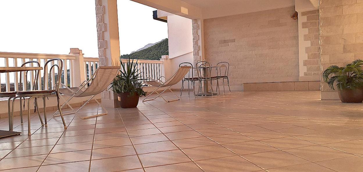 Apartments Villa Bonaca Baška Voda Habitación foto