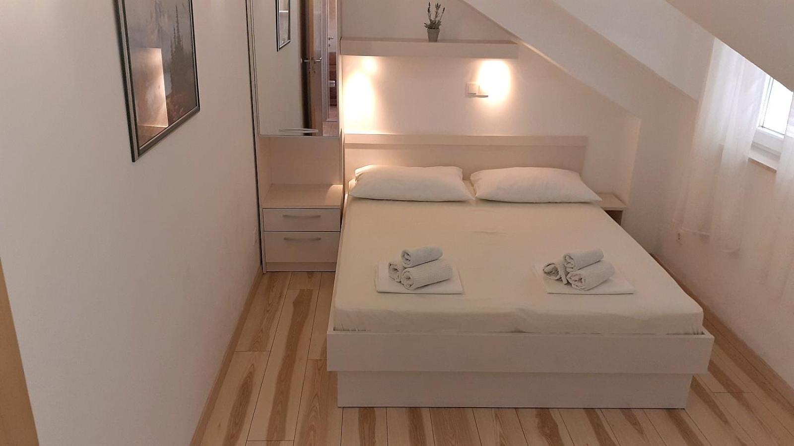Apartments Villa Bonaca Baška Voda Habitación foto